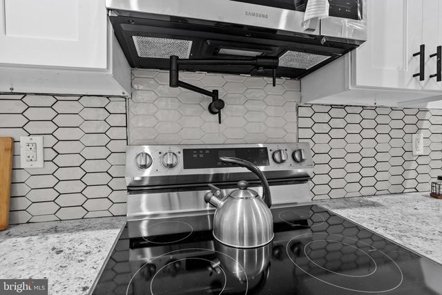 5944 CATHARINE ST, Philadelphia, PA 19143