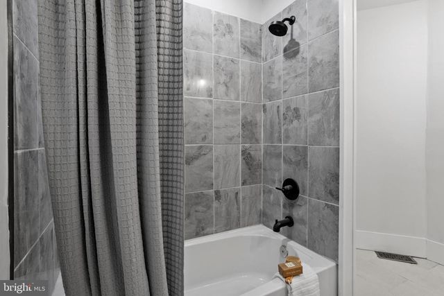 5944 CATHARINE ST, Philadelphia, PA 19143