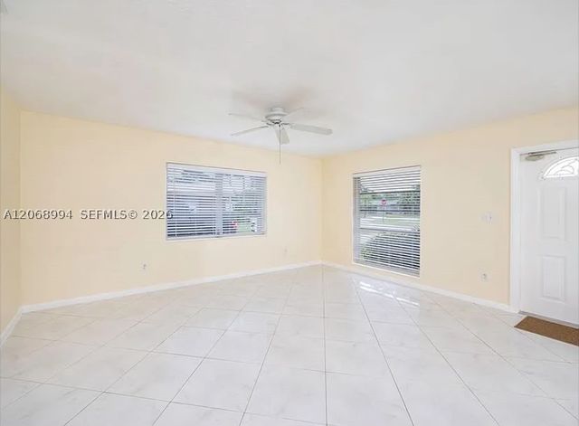 9402 SW 185th Ter, Cutler Bay, FL 33157