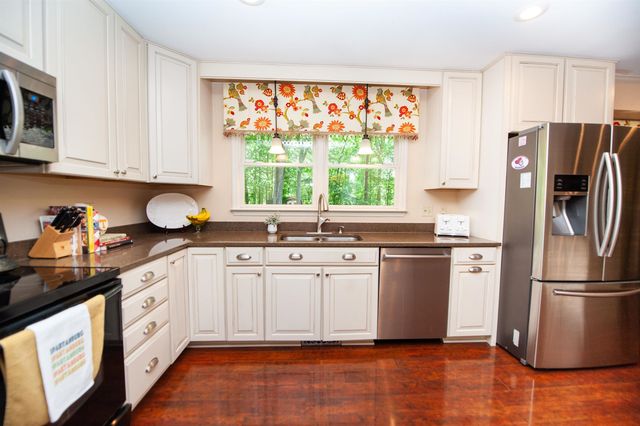 619 Pleasant Point, Spartanburg, SC 29301