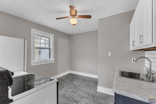 1500 SW Mulvane ST, Topeka, KS 66604