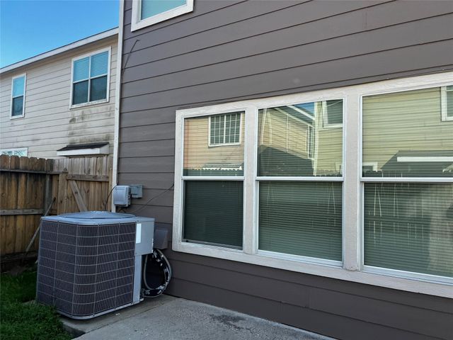 2706 Piney Lake Court, Houston, TX 77038