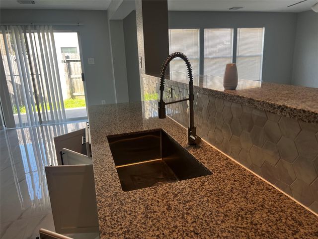 2706 Piney Lake Court, Houston, TX 77038