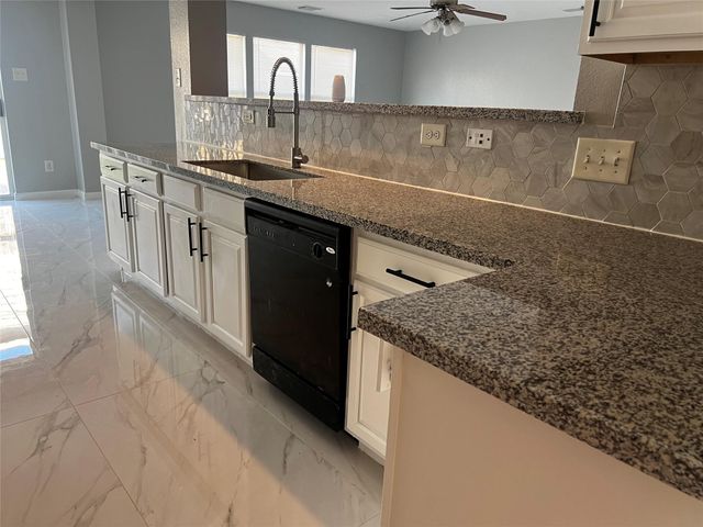 2706 Piney Lake Court, Houston, TX 77038