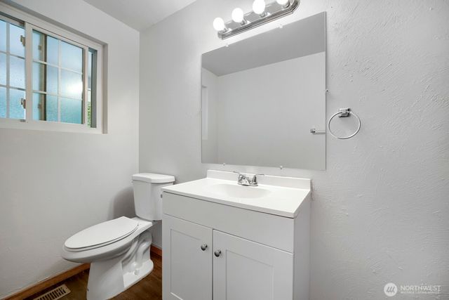 2107 SW 316th Street, Federal Way, WA 98023