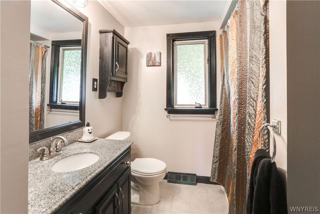 373 Ayer Road, Amherst, NY 14221