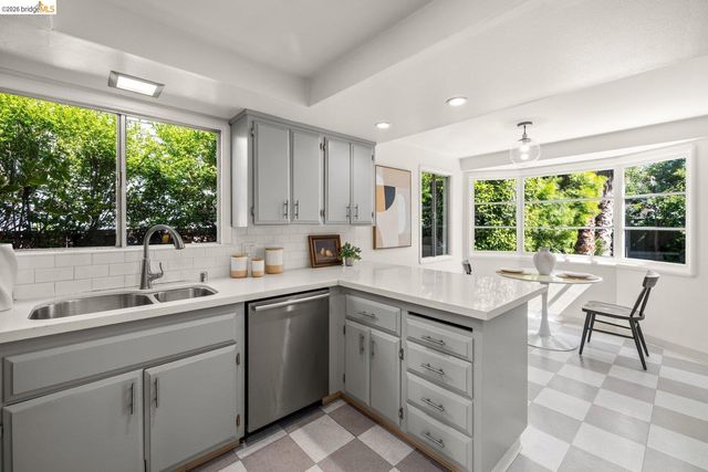 575 Mckinley Ct, San Leandro, CA 94577
