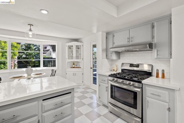 575 Mckinley Ct, San Leandro, CA 94577