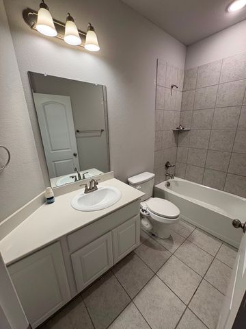 1433 Brindle Drive, Greenville, TX 75402