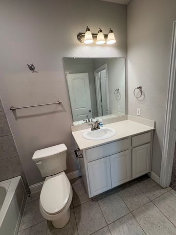 1433 Brindle Drive, Greenville, TX 75402