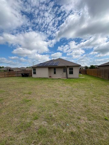 1433 Brindle Drive, Greenville, TX 75402