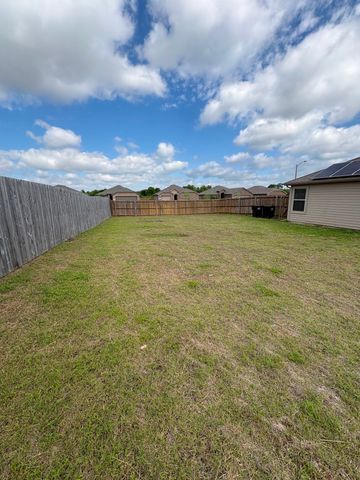 1433 Brindle Drive, Greenville, TX 75402