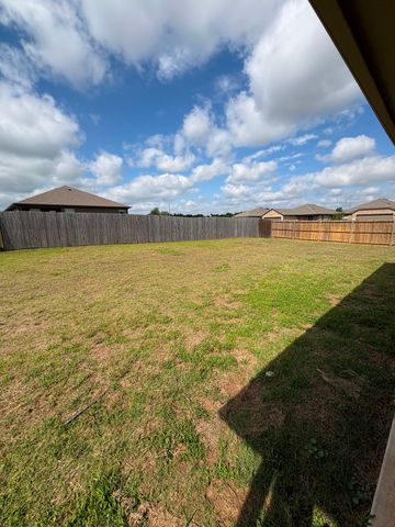 1433 Brindle Drive, Greenville, TX 75402