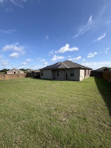 1433 Brindle Drive, Greenville, TX 75402