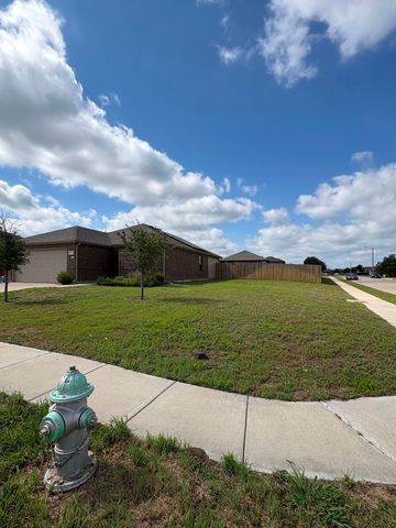 1433 Brindle Drive, Greenville, TX 75402