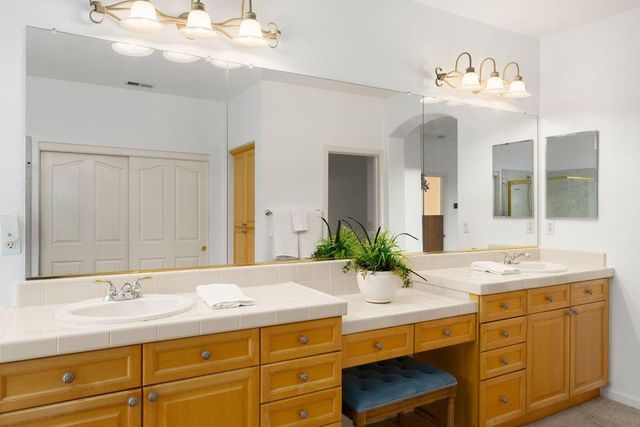 9788 Waterfowl Dr, Elk Grove, CA 95757