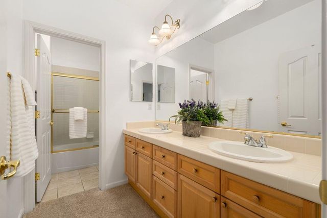 9788 Waterfowl Dr, Elk Grove, CA 95757