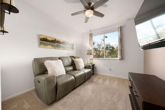 9788 Waterfowl Dr, Elk Grove, CA 95757