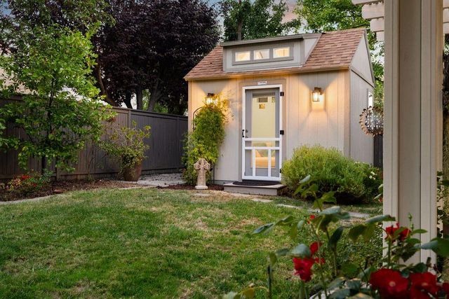 9788 Waterfowl Dr, Elk Grove, CA 95757
