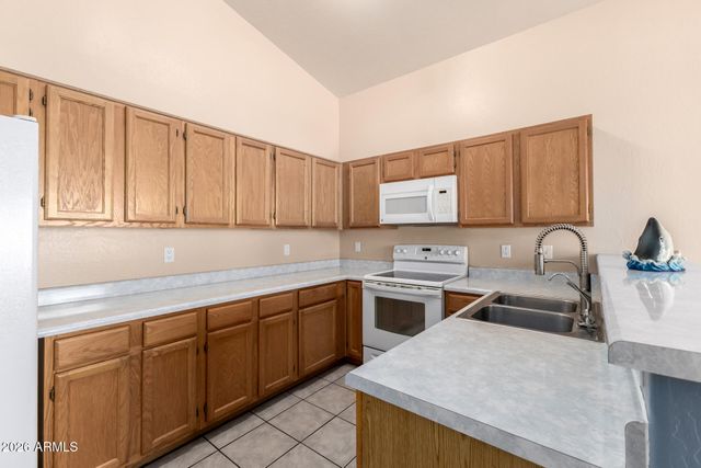 5072 W FAIRVIEW Street, Chandler, AZ 85226