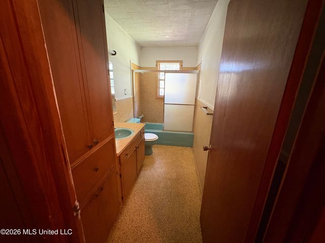 9417 Freeland Street, Moss Point, MS 39562