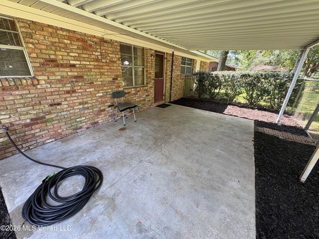 9417 Freeland Street, Moss Point, MS 39562