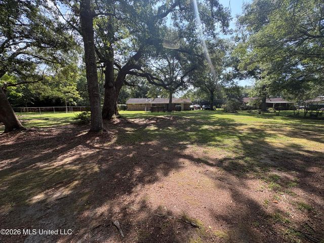 9417 Freeland Street, Moss Point, MS 39562