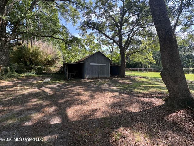 9417 Freeland Street, Moss Point, MS 39562