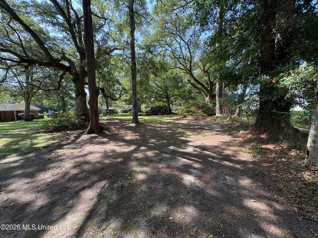 9417 Freeland Street, Moss Point, MS 39562
