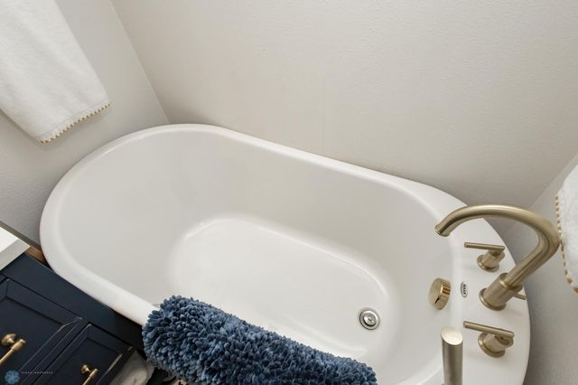 204 4th Avenue E, Ada, MN 56510