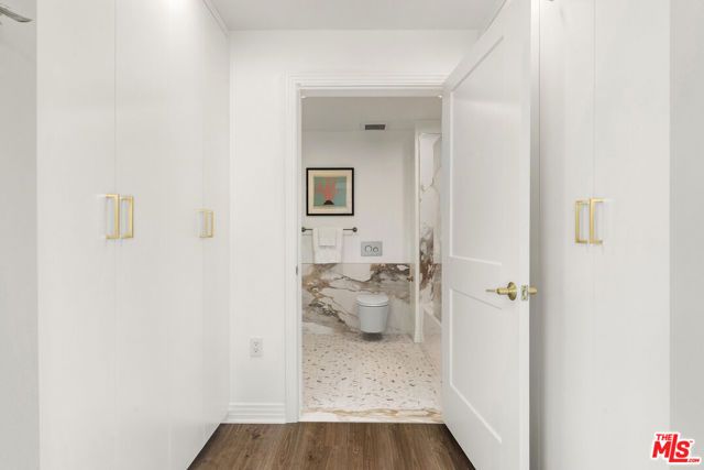7428 Santa Monica Boulevard 201, West Hollywood, CA 90046