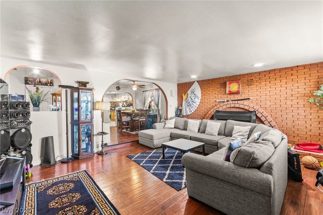 50 East Victory Road, Henderson, NV 89015