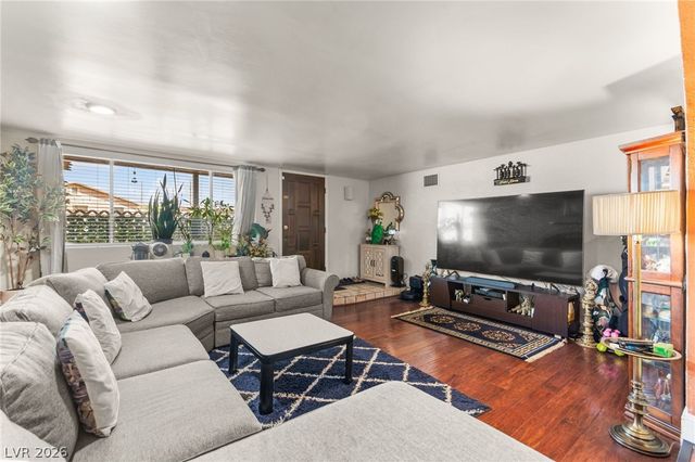 50 East Victory Road, Henderson, NV 89015