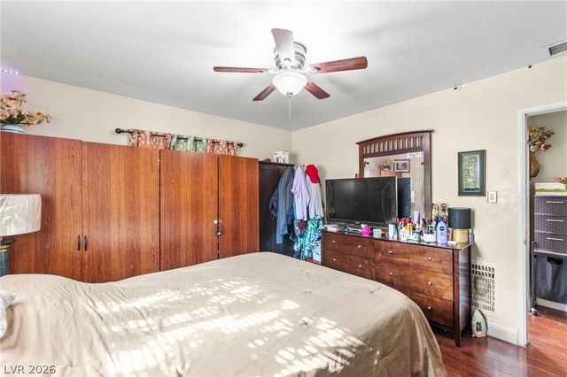 50 East Victory Road, Henderson, NV 89015