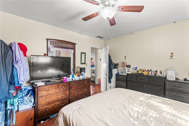 50 East Victory Road, Henderson, NV 89015