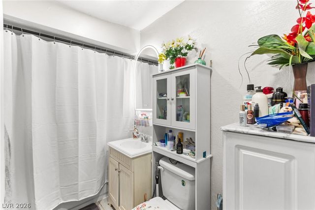 50 East Victory Road, Henderson, NV 89015