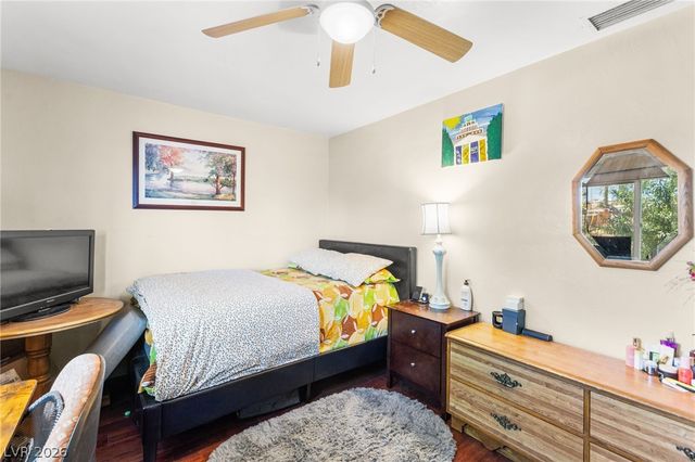 50 East Victory Road, Henderson, NV 89015