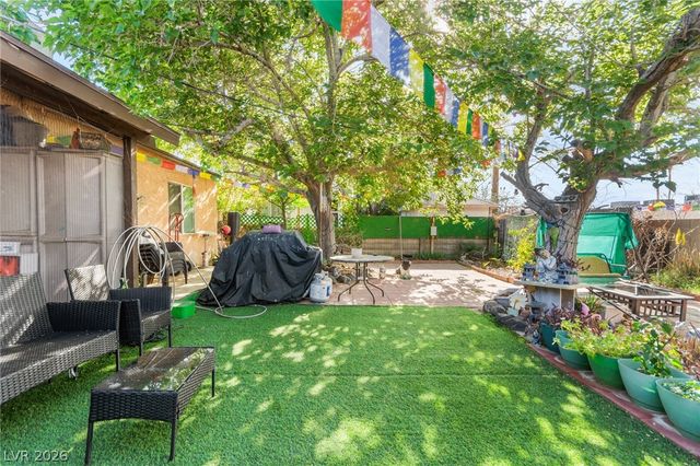 50 East Victory Road, Henderson, NV 89015