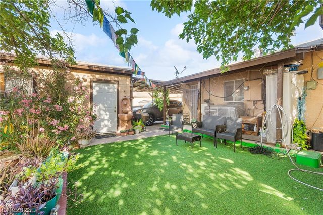 50 East Victory Road, Henderson, NV 89015