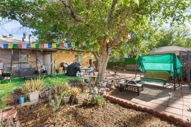 50 East Victory Road, Henderson, NV 89015