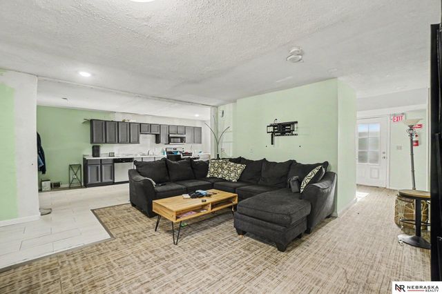 4431 N 60th Avenue, Omaha, NE 68104