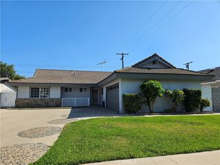 530 W Parkwood Avenue, La Habra, CA 90631