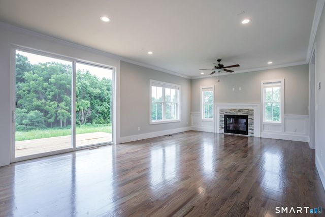 4 Vona Way, Newtown, CT 06470