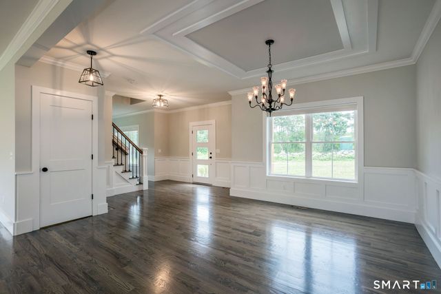 4 Vona Way, Newtown, CT 06470