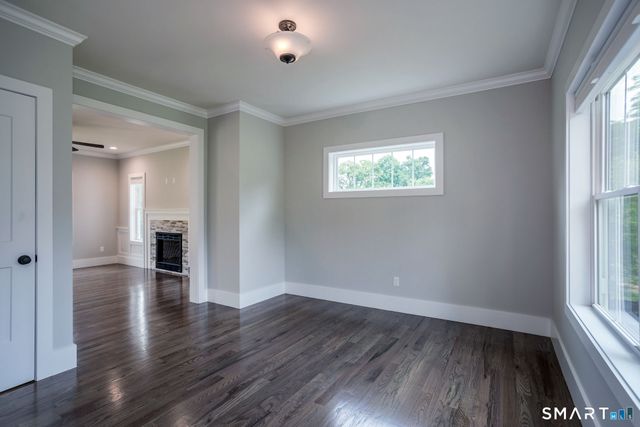 4 Vona Way, Newtown, CT 06470