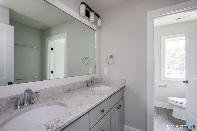 4 Vona Way, Newtown, CT 06470