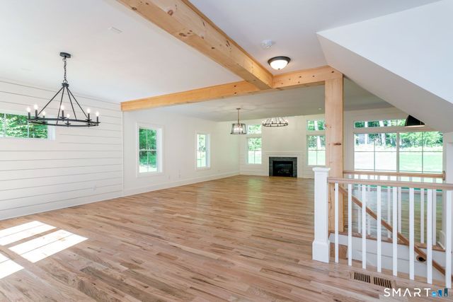 4 Vona Way, Newtown, CT 06470