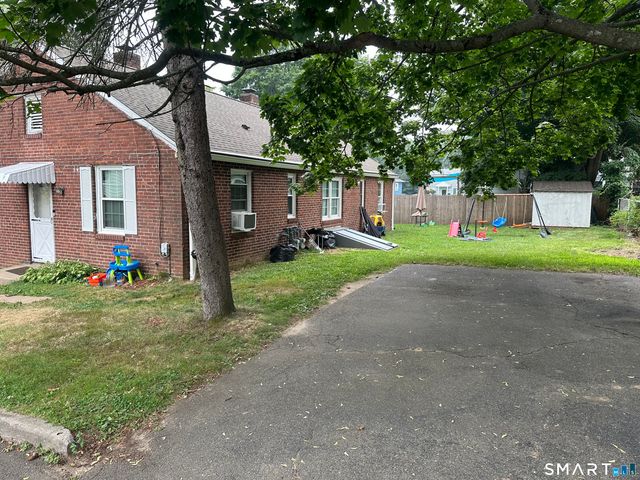 125 Alexander Drive, Bridgeport, CT 06606
