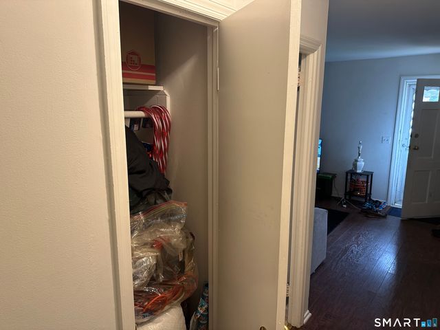 125 Alexander Drive, Bridgeport, CT 06606