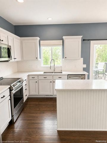 4221 Sonata Drive, Oceola Township, MI 48843